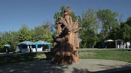 Yerevan, Monument Not to war, Victory park