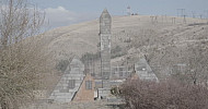 Hrazdan, Aghbyurak, Monument to the fallen in World War II