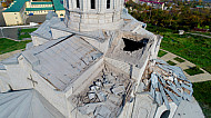 ռմբակոծված Սուրբ Ամենափրկիչ Ղազանչեցոց մայր տաճար      Ghazanchetsots Cathedral