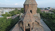 Սրբ Շողակաթ եկեղեցին դիմացից․ ներքևից վերև    Saint Shoghakat Church from the front. from bottom to top